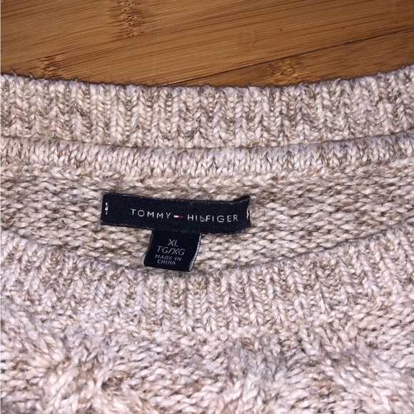 Vintage Tommy Hilfiger sweater - Picture 6 of 7